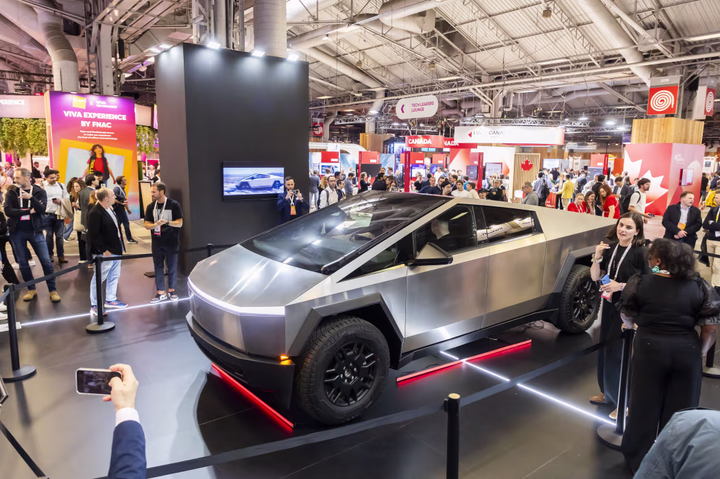 特斯拉暴涨23%，马斯克归位+Robotaxi上线，这波行情还撑得住吗？