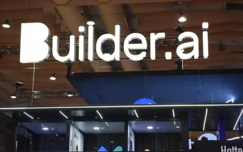 从估值15亿美元到破产崩盘：Builder.ai警示AI写码的幻象